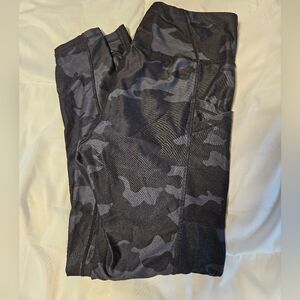 Prana Women's Black Grey Camouflage Exercise Yoga Tights Pants Sz L Large EUC